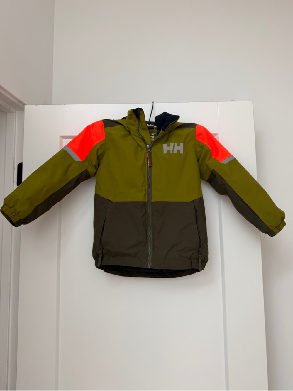Boys Helly Hansen Rider 2.0 Insulated Ski Jacket Size 6 Utility Green